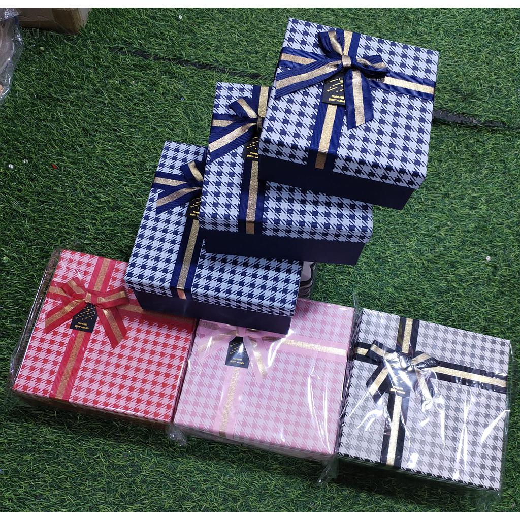 Caja De Regalo Cuadrada x3 Unds